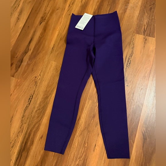 Lululemon 25” Glow Up Leggings, sz 8, brand new with tags - Picture 2 of 3